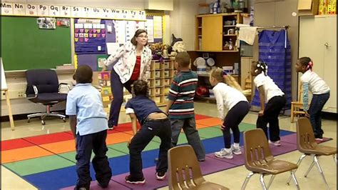 Action Words, Part 1 (Classroom Physical Activity Breaks) - YouTube