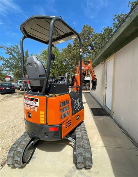 Hitachi ZX17U - Balam Rentals