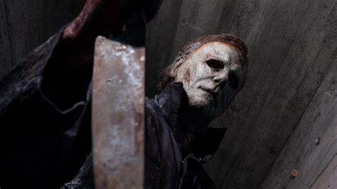 Halloween Ends Set Photo Shows Michael Myers Without His Mask | Cinemablend