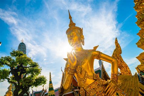 A Travelers Guide To Thai Culture: Do's & Dont's