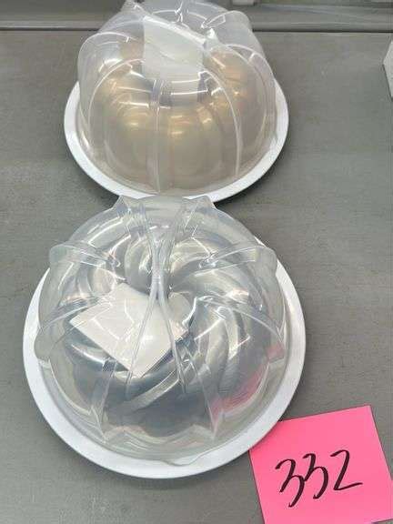 (2) NORDIC WARE BUNDT PANS - Earl's Auction Company