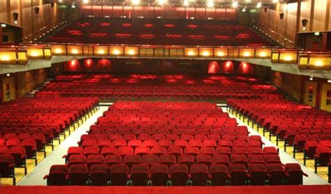 Top Theatre - Review of Cliffs Pavilion Theatre, Southend-on-Sea ...