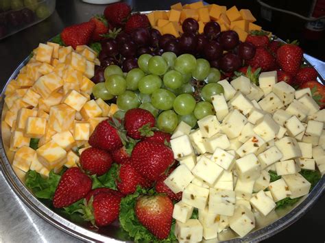 how to make a fruit tray pretty