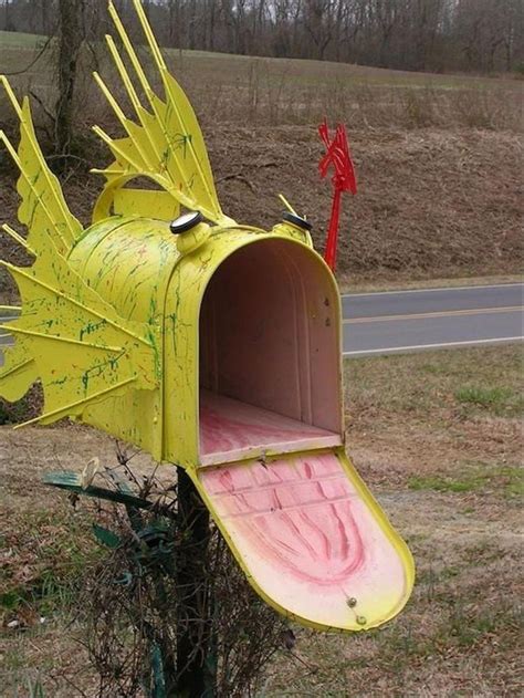 Well, Now I'm Scared Of Mailboxes - 24 Pics | Cool mailboxes, Diy ...