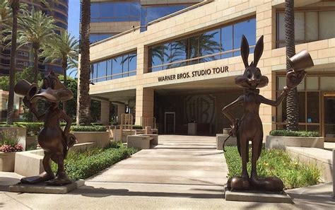 Warner Bros. Studio Tour Hollywood Discount Tickets - Daytrippen.com