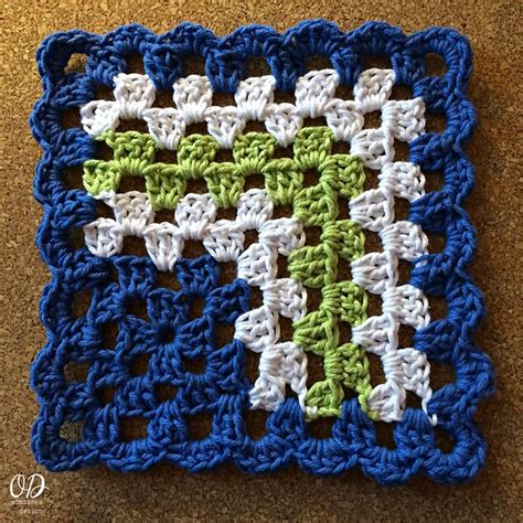 Ravelry: Mitered Granny Square Dishcloth pattern by Rhondda Mol ...