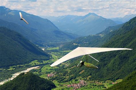 Hang gliding | Safety, Equipment & Locations | Britannica