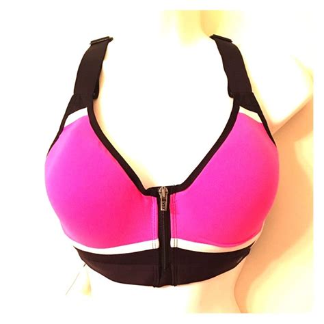 Victoria's Secret - New Victoria Secret Incredible sports bra 32D from ...