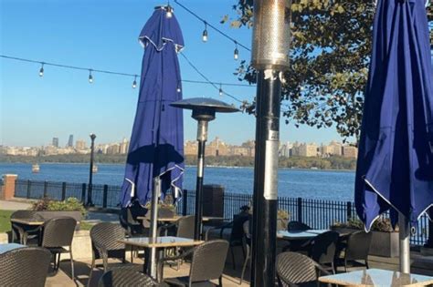 Date Night on the River: Waterfront Restaurants Near Edgewater, NJ ...