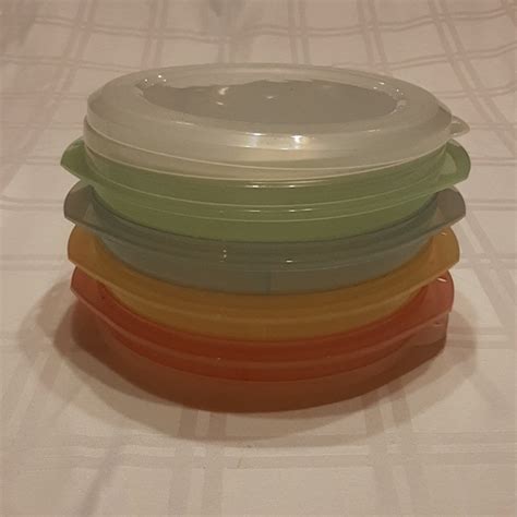 Kitchen | 4 Divided Heavy Plastic Plates With Lids | Poshmark