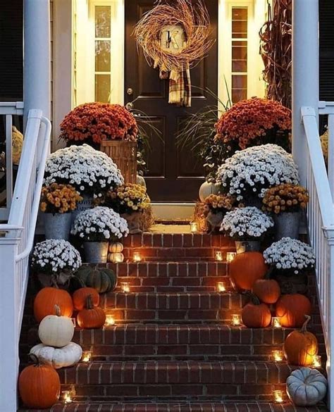 25 Most Beautiful Fall Porch Decorating Ideas To Try This Season | Fall ...