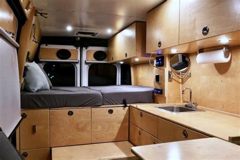 Ram Promaster camping-cars: deux constructions personnalisées pour 60 ...