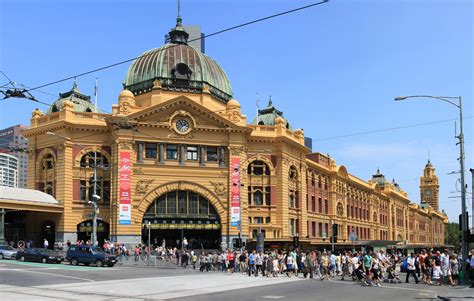 Flinders Street railway station - Wikipedia