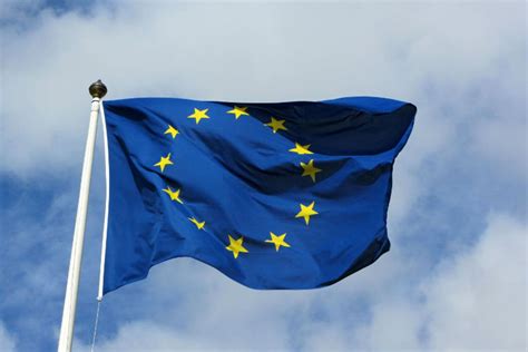 European Union Flag to Lose a Star After Brexit Vote | Snopes.com