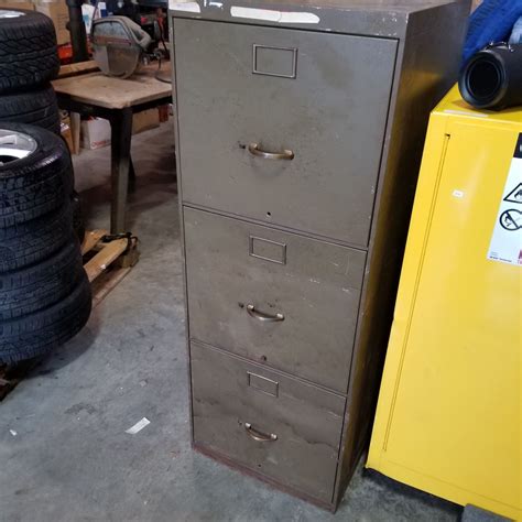 METAL 3 DRAWER FILING CABINET - Big Valley Auction