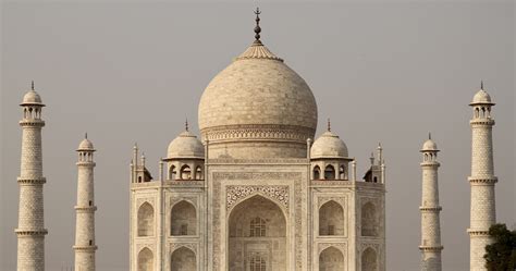 The Math Behind the Taj Mahal