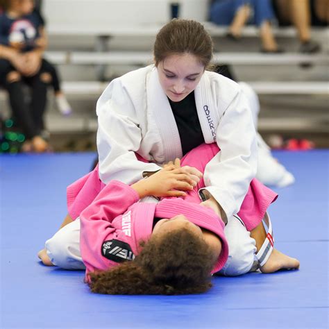 7 Reasons Women Should Practice Jiu Jitsu | Elite-MMA