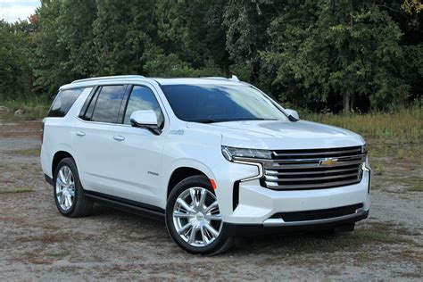 Chevy Tahoe Wins 2022 Automotive Loyalty Award