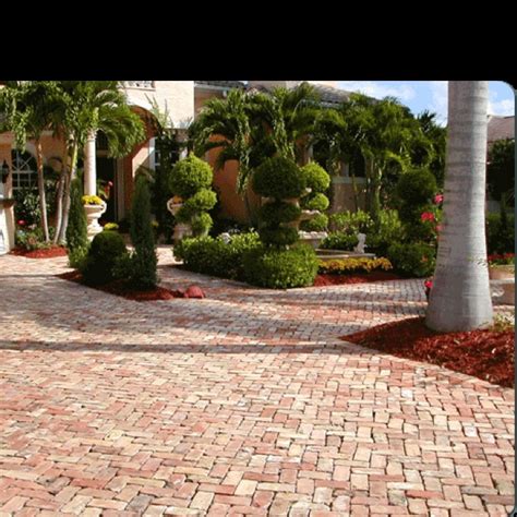 Old Chicago Brick Pavers for a Timeless Patio Design