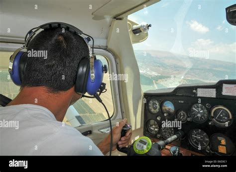 Cessna 402 Cockpit Layout