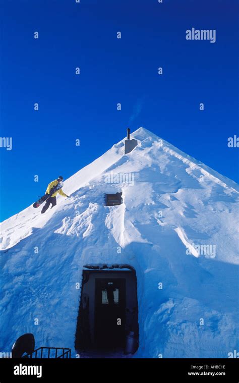 snow on roof Stock Photo - Alamy