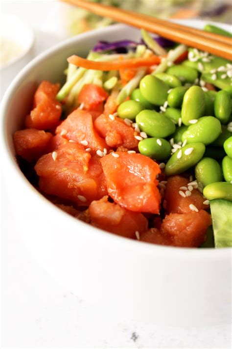 Easy Smoked Salmon Poke Bowl — Holoka Home