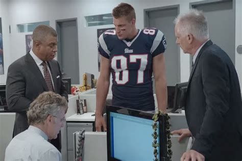 Gronk Shows Off Super Bowl Ring In SportsCenter Commercial [WATCH]