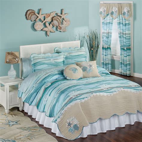 30+ Beach Themed Bedroom Decor – HomeDecorish