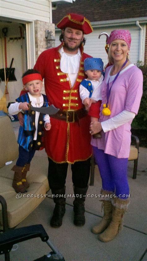 Coolest Jake and the Neverland Pirates Family Costume