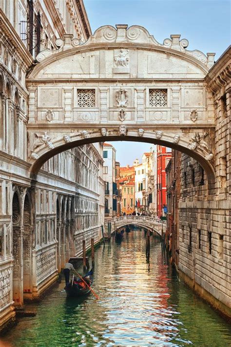 Venice - Canals, Bridges, Gondolas | Britannica