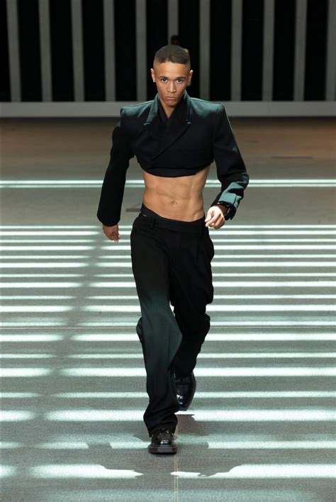 The 15 top men's fashion trends for Spring-Summer 2023 | Vogue France