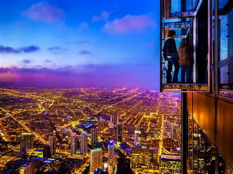 Skydeck Chicago | Atemberaubende, hochgelegene Aussichtspunkte mit ...