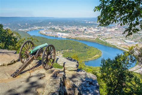 Lookout Mountain | Chattanooga Neighborhoods | Farmer + Brown