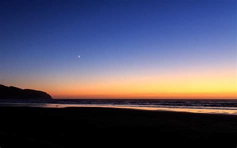 The moon on the clear sky - Sunset over the sea Wallpaper Download ...