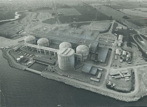 Pickering's nuclear plant: The big building in the foreground can suck ...