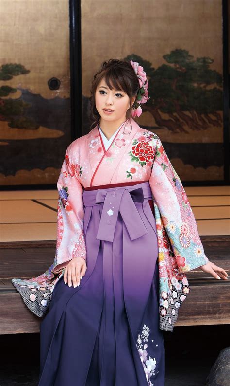 Hakama | Japanese fashion women, Japanese costume, Japanese outfits