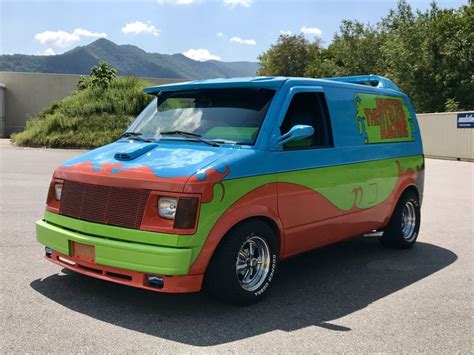 Custom Astro Mystery Machine | Astro van, Luxury van, Chevrolet astro