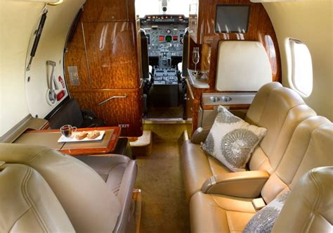 Learjet 60 | Mid-Size Private Jet | Privaira Private Aviation