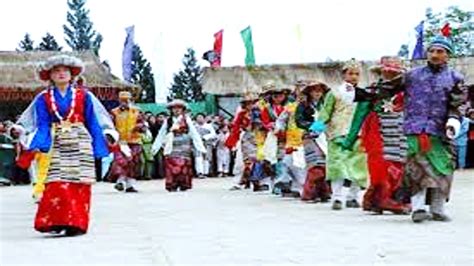 Sikkim Culture, Languages, Festivals, Dance, Art Crafts, Food, Sikkim ...