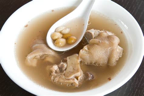 Pigs’ Feet and Peanut Soup « FoodMayhem