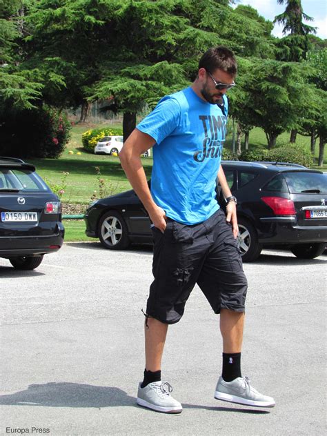 Marc Gasol looks like he plays professional basketball for the first ...