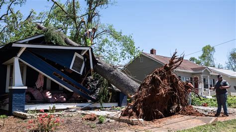 21 tornadoes that hit SC destroyed over 1,500 homes