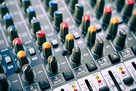 What To Look Out For In The Best Audio Visual Equipment - Strong Word