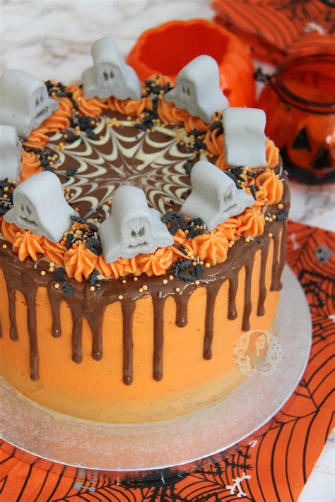 Halloween Drip Cake! - Jane's Patisserie