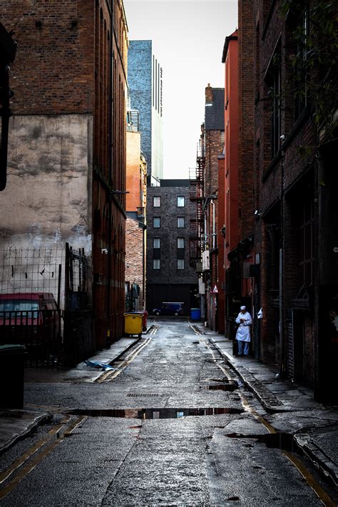 Manchester alleyway photography! Thought this captured Manchester urban ...