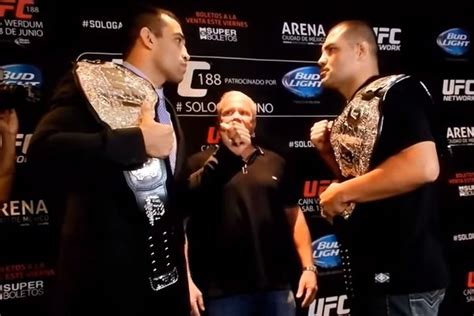 Cain Velasquez vs. Fabricio Werdum staredown pic, video from UFC 188 ...