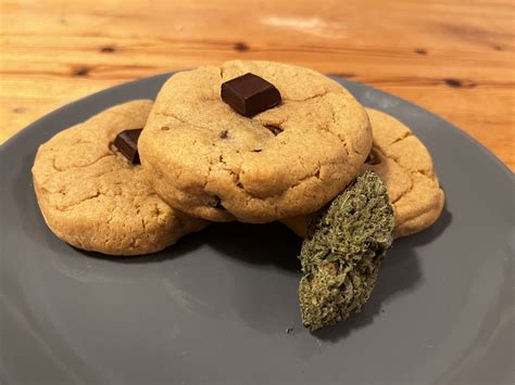 Cannabis cookie recipe with peanut butter and chocolate