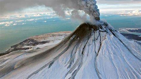 Explore Alaska's Volcanoes | Science | Interactive | PBS LearningMedia