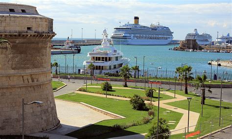 civitavecchia ferry port to train station