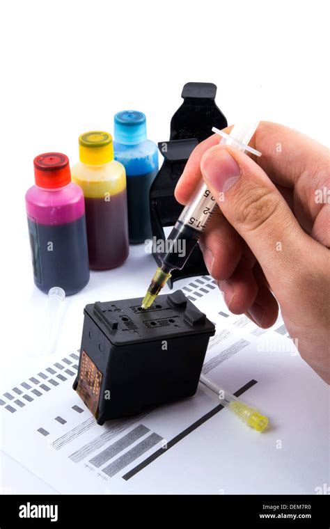 Injecting ink cartridge. Set of refill inkjet for print Stock Photo - Alamy